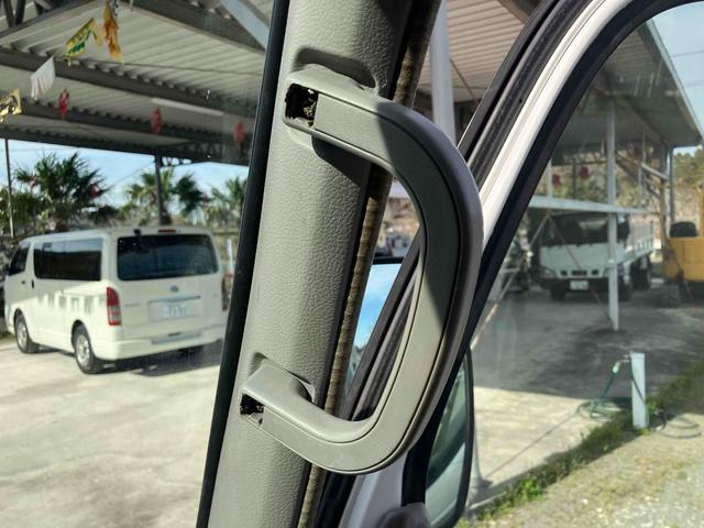 トヨエース 　トラック　ダンプ　ＥＴＣ　エアコン　パワーウィンドウ　パワステ　５速マニュアル　積載量２０００ｋｇ（49枚目）