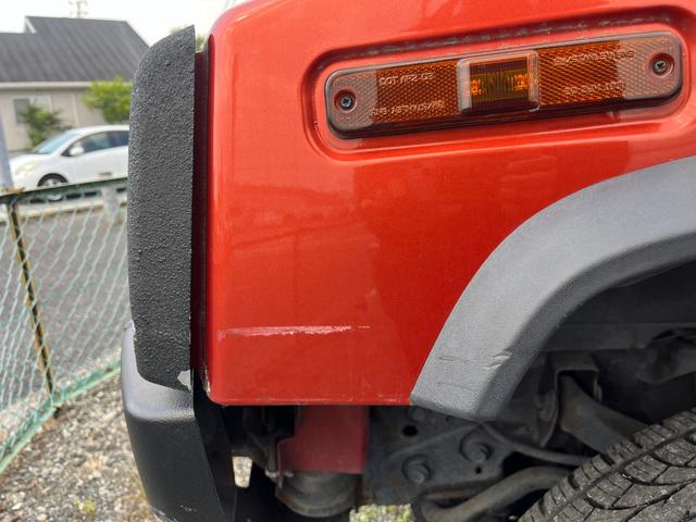 ハマーＨ２ ラグジュアリーパッケージ　自社ＭＡＤ　ＯＦＦ　ＢＬＡＣＫ　ＣＵＳＴＯＭＳ　ワンオフ６本出しマフラー　Ｒ２４ホイール（28枚目）