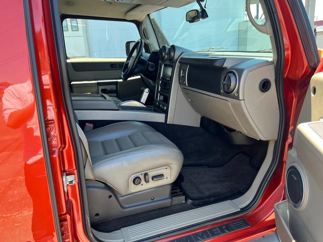 ハマーＨ２ ラグジュアリーパッケージ　自社ＭＡＤ　ＯＦＦ　ＢＬＡＣＫ　ＣＵＳＴＯＭＳ　ワンオフ６本出しマフラー　Ｒ２４ホイール（53枚目）