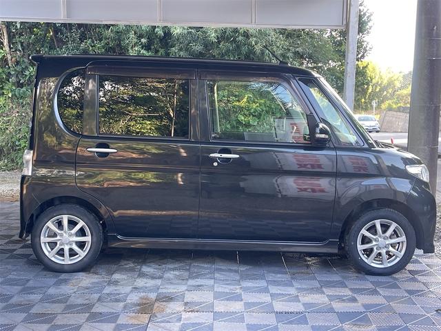 タント カスタムＸスペシャル　ナビ　バックカメラ　片側パワースライドドア　スマートキー　盗難防止装置　ＡＢＳ　衝突安全ボデイ　Ｂｌｕｅｔｏｏｔｈ（4枚目）