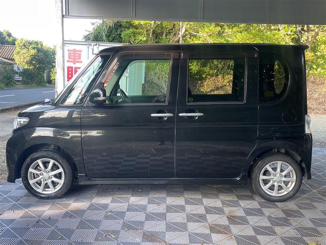 タント カスタムＸスペシャル　ナビ　バックカメラ　片側パワースライドドア　スマートキー　盗難防止装置　ＡＢＳ　衝突安全ボデイ　Ｂｌｕｅｔｏｏｔｈ（5枚目）