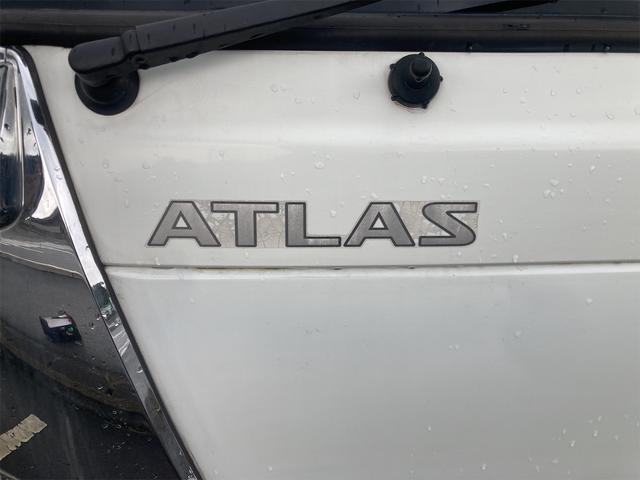 アトラストラック 　ＡＴ　後輪ダブル　電動格納ミラー　アルミホイール　エアコン　パワーウィンドウ　運転席エアバッグ（4枚目）