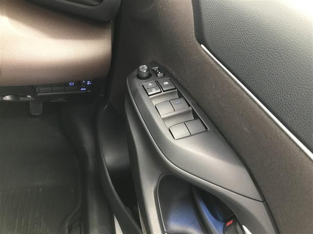 ヤリスクロス ハイブリッドＺ　インテリジェントキー　アルミホイル　ＬＥＤライト　リアカメラ　ナビ　クルーズコントロール　横滑り防止システム　メモリーナビゲーション　電動シ－ト　パワステ　オートエアコン　キーフリー　イモビライザ（17枚目）