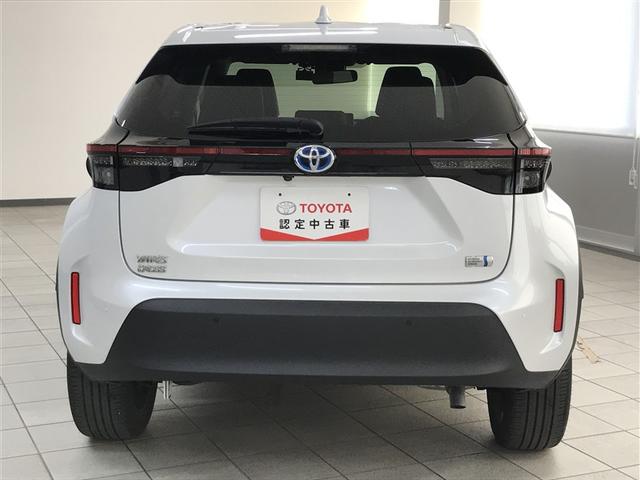 ヤリスクロス ハイブリッドＺ　ドライブレコーダ　インテリジェントキー　アルミホイル　ＬＥＤライト　リアカメラ　クルーズコントロール　横滑り防止システム　ナビＴＶ　メモリーナビゲーション　電動シ－ト　パワステ　オートエアコン　ＡＢＳ（8枚目）