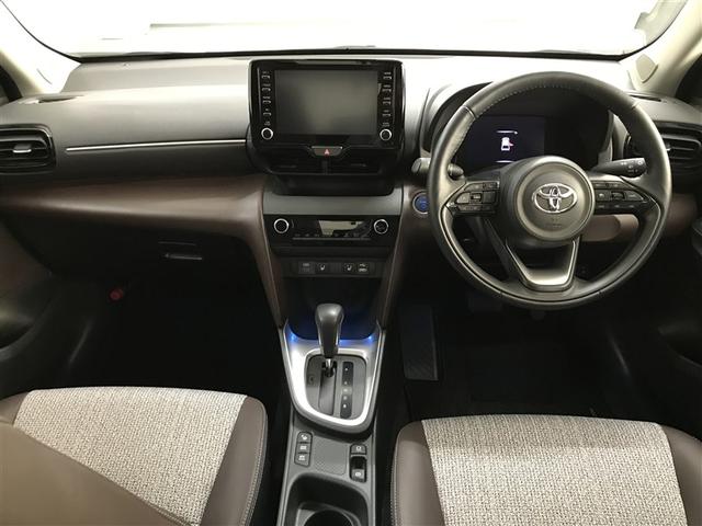 ヤリスクロス ハイブリッドＺ　ドライブレコーダ　インテリジェントキー　アルミホイル　ＬＥＤライト　リアカメラ　クルーズコントロール　横滑り防止システム　ナビＴＶ　メモリーナビゲーション　電動シ－ト　パワステ　オートエアコン　ＡＢＳ（9枚目）