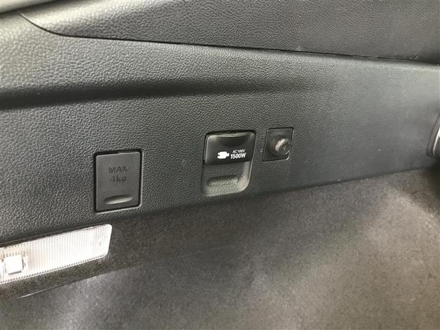 プリウス Ｓ　ＥＴＣ車載器　イモビ　プリクラッシュ　運転席助手席エアバック　インテリキー　ＬＥＤヘッドライト　エアバッグ　ＡＢＳ　オートエアコン　オートクルーズ　キーレスエントリー　ＥＳＣ　レンタアップ　ＰＷ　ＰＳ（21枚目）