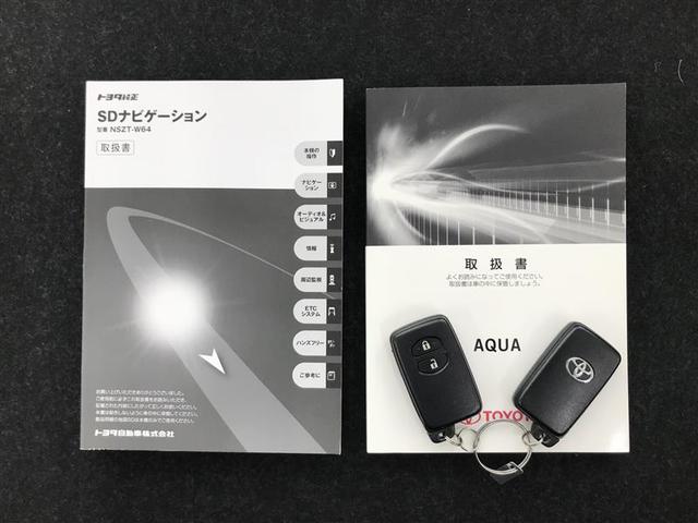 アクア Ｓ　スマートキープッシュスタート　キーレスエントリ　フルセグ地デジ　イモビ　ナビ＆ＴＶ　オートエアコン　デュアルエアバック　ＥＳＣ　Ｂカメラ　パワーウィンドウ　ＡＵＸ端子　ＥＴＣ　ＤＶＤ再生可能　ＳＲＳ（23枚目）