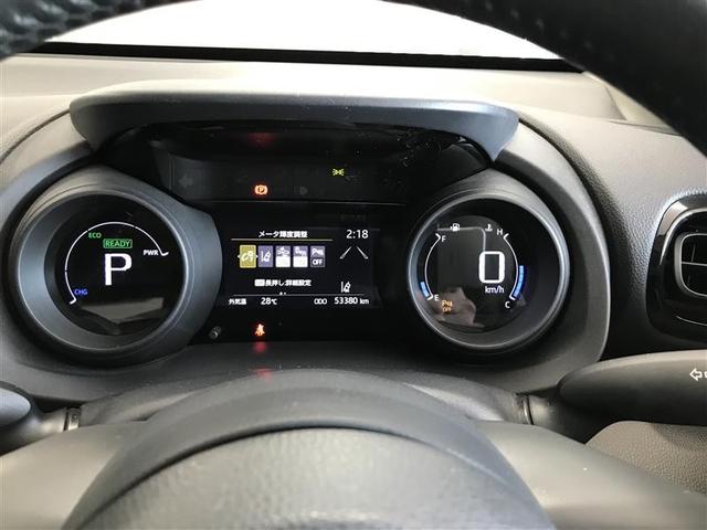 ヤリスクロス ハイブリッドＧ　ＴＳＳ　１００Ｖ　イモビライザー　バックモニタ－　エアコン　ナビ　インテリキー　パワーウィンド　Ｗエアバック　オートクルーズ　メディアプレイヤー接続　キーフリー　横滑防止装置　サイドエアバッグ　アルミ（15枚目）