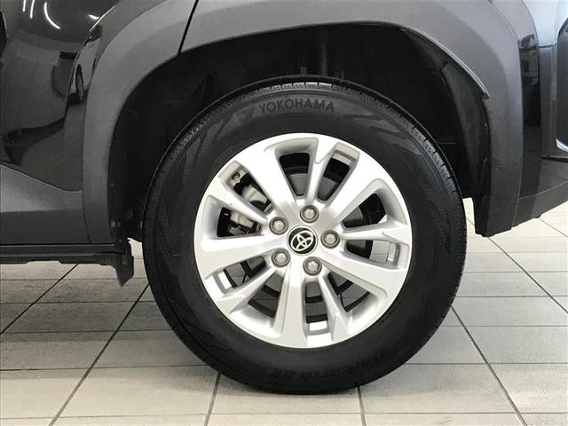 ヤリスクロス ハイブリッドＧ　ＴＳＳ　１００Ｖ　イモビライザー　バックモニタ－　エアコン　ナビ　インテリキー　パワーウィンド　Ｗエアバック　オートクルーズ　メディアプレイヤー接続　キーフリー　横滑防止装置　サイドエアバッグ　アルミ（24枚目）