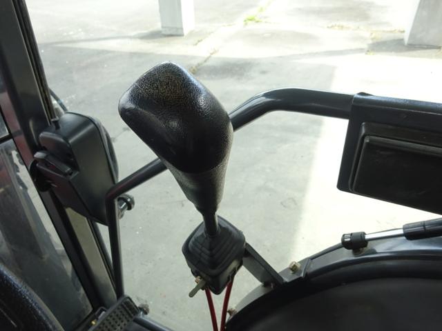 日本 　クボタ　トラクター　ＫＴ２４　キャビン付　フロントローダー　ロータリー付　ＣＤ　３２４ｈ（28枚目）