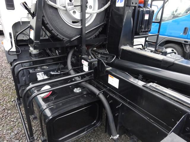 アームロール 3.75t 脱着装置付コンテナ専用車 ターボ 6速マニュアル(17枚目)