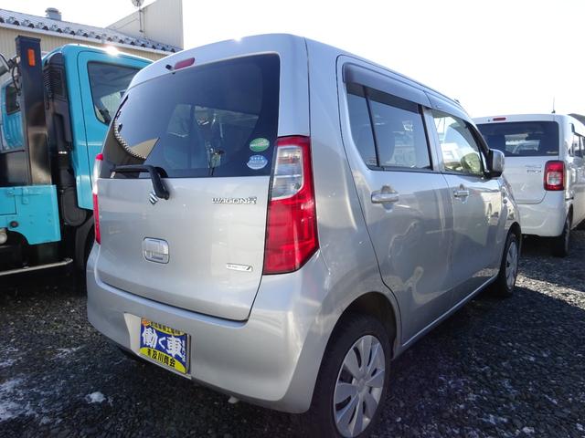 FX 4WD 衝突被害軽減ブレーキシステム キーレス CDデッキ 横滑り防止システム インパネオートマ ベンチシート アイドリングストップ シートヒーター 夏冬タイヤ(10枚目)
