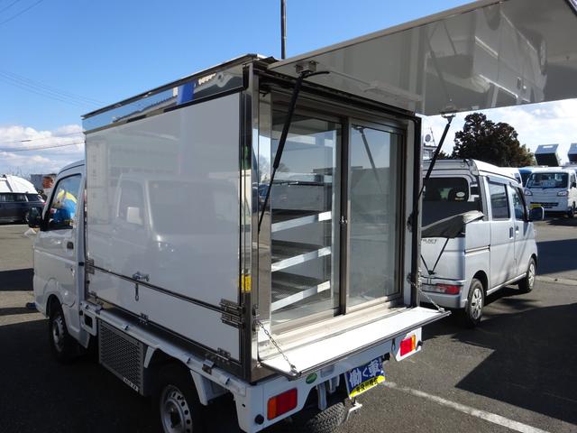 移動販売車 -5度 冷蔵冷凍庫 フロアオートマ 陳列棚 手洗いシンク 左側・後側跳ね上げ式ドア 右側スライドドア エアバック(5枚目)