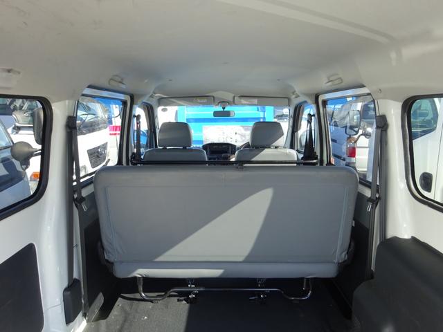 GL 4WD キーレス AMFMラジオ エアコン パワステ パワーウィンドウ ABS 運転席助手席エアバック 両側スライドドア(28枚目)