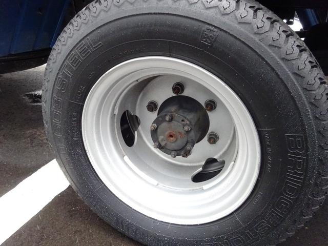 トヨエース 　１．４５ｔ　平ボディー　垂直ゲート６００ｋｇ　５速マニュアル　ＥＴＣ　キーレス　ＡＢＳ　エアバック　エアコン　パワステ　パワーウインドウ（19枚目）