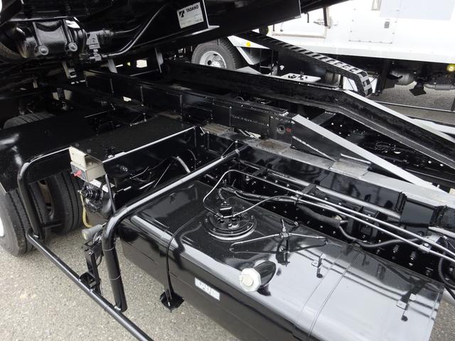キャンター 　セルフローダー　３．８５ｔ　積載車　一般仕様　ラジコン付き　タダノ　アルミブロック　オートマ　ターボ　ＥＴＣ　キーレス　ＡＭＦＭラジオ　左側電動格納ミラー　重機運搬車（14枚目）
