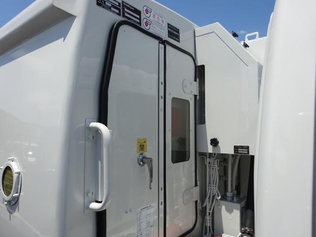 デュトロ 　パッカー車　２ｔ　プレス式　４．２ｍ３　新明和ＧＴ０４２－５４３３Ｗ　オートマ　バックカメラ　ＥＴＣ　ゴミ収集車（10枚目）