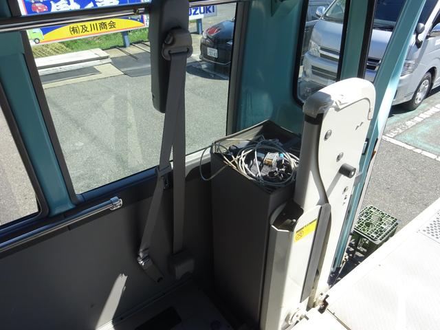 リエッセII 　福祉車両　２４人乗り　リアリフト付き　車いす１台固定　フロアオートマ　ワンオーナー（27枚目）