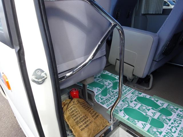 リエッセII 　福祉車両　リフト付き　車イス２台固定　２４人乗り　自動扉　オートステップ　マイク　ナビ　バックカメラ　ＥＴＣ　左側電動格納ミラー　オートマ（22枚目）