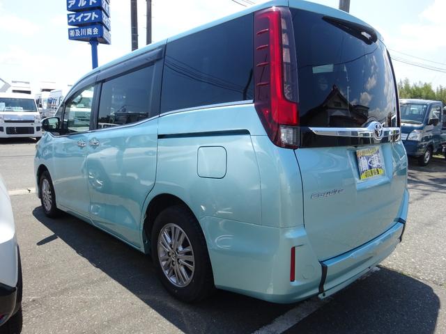 エスクァイア Ｘｉ　福祉車両　ウェルキャブ　車いすスロープ仕様　車いす１台固定　８人乗り　タイプ２　左側パワースライドドア　バックカメラ　スマートキー　プッシュスタート　アイドリングストップ　サードシート付（10枚目）