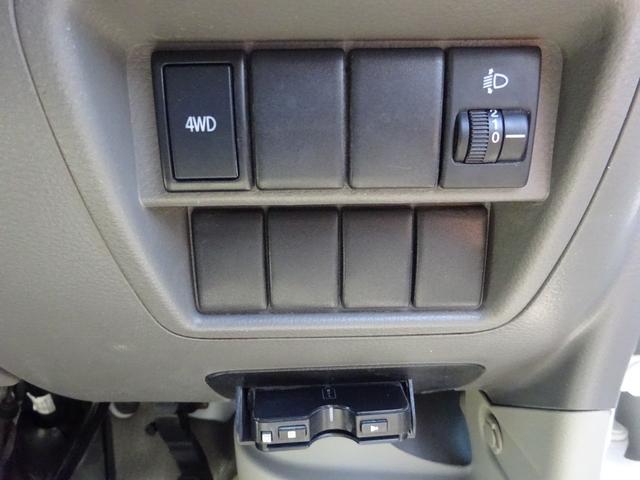 エブリイ ＰＡ　４ＷＤ　オートマ　ＥＴＣ　エアコン　パワステ　ＡＢＳ　運転席助手席エアバック　ＡＭＦＭラジオ　両側スライドドア　ドアバイザー（6枚目）