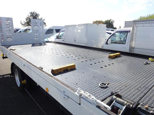 キャンター 　セルフローダー　積載車　３．１ｔ　オートマ　極東フラトップゼロ　リモコン付き　ナビＴＶ　Ｂｌｕｅｔｏｏｔｈ　バックカメラ　キーレス　電動格納ミラー　衝突被害軽減ブレーキシステム（9枚目）