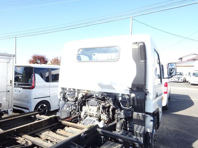 キャンター 　セルフローダー　積載車　３．１ｔ　オートマ　極東フラトップゼロ　リモコン付き　ナビＴＶ　Ｂｌｕｅｔｏｏｔｈ　バックカメラ　キーレス　電動格納ミラー　衝突被害軽減ブレーキシステム（24枚目）