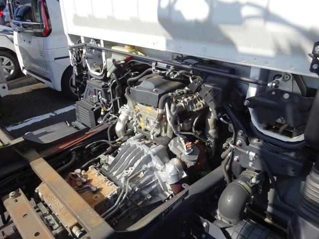 キャンター 　セルフローダー　積載車　３．１ｔ　オートマ　極東フラトップゼロ　リモコン付き　ナビＴＶ　Ｂｌｕｅｔｏｏｔｈ　バックカメラ　キーレス　電動格納ミラー　衝突被害軽減ブレーキシステム（25枚目）