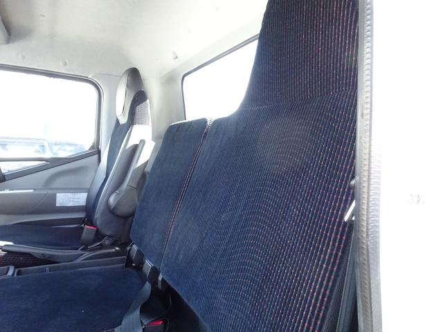 キャンター 　セルフローダー　積載車　３．１ｔ　オートマ　極東フラトップゼロ　リモコン付き　ナビＴＶ　Ｂｌｕｅｔｏｏｔｈ　バックカメラ　キーレス　電動格納ミラー　衝突被害軽減ブレーキシステム（31枚目）