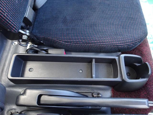 キャンター 　セルフローダー　積載車　３．１ｔ　オートマ　極東フラトップゼロ　リモコン付き　ナビＴＶ　Ｂｌｕｅｔｏｏｔｈ　バックカメラ　キーレス　電動格納ミラー　衝突被害軽減ブレーキシステム（47枚目）