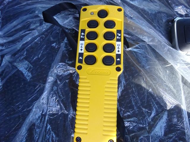 キャンター セルフローダー 積載車 3t 極東フラトップゼロ 荷台未使用 左右アオリ開閉 5速マニュアル 衝突被害軽減ブレーキシステム 左側電動格納ミラー スマートキー ETC フォグランプ バックカメラ(5枚目)