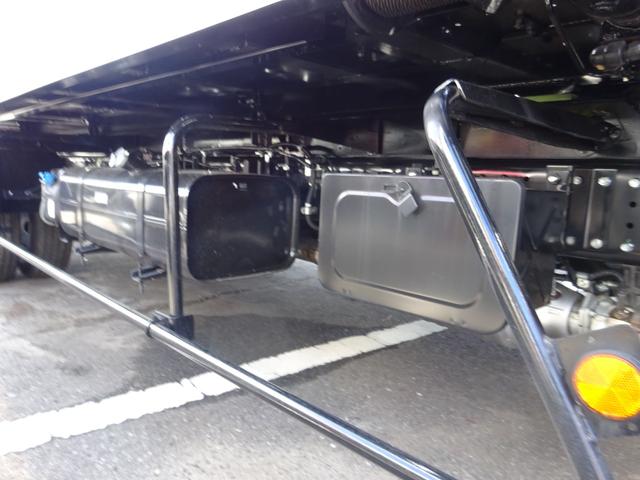 キャンター セルフローダー 積載車 3t 極東フラトップゼロ 荷台未使用 左右アオリ開閉 5速マニュアル 衝突被害軽減ブレーキシステム 左側電動格納ミラー スマートキー ETC フォグランプ バックカメラ(9枚目)