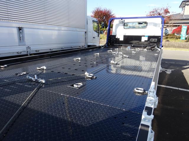 キャンター セルフローダー 積載車 3t 極東フラトップゼロ 荷台未使用 左右アオリ開閉 5速マニュアル 衝突被害軽減ブレーキシステム 左側電動格納ミラー スマートキー ETC フォグランプ バックカメラ(16枚目)