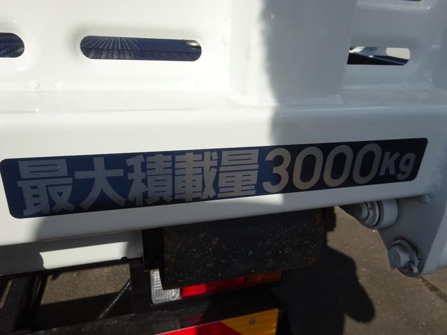 キャンター セルフローダー 積載車 3t 極東フラトップゼロ 荷台未使用 左右アオリ開閉 5速マニュアル 衝突被害軽減ブレーキシステム 左側電動格納ミラー スマートキー ETC フォグランプ バックカメラ(20枚目)