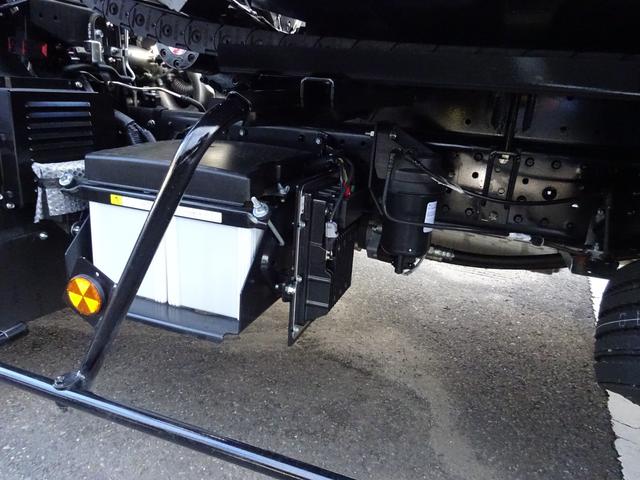 キャンター セルフローダー 積載車 3t 極東フラトップゼロ 荷台未使用 左右アオリ開閉 5速マニュアル 衝突被害軽減ブレーキシステム 左側電動格納ミラー スマートキー ETC フォグランプ バックカメラ(29枚目)