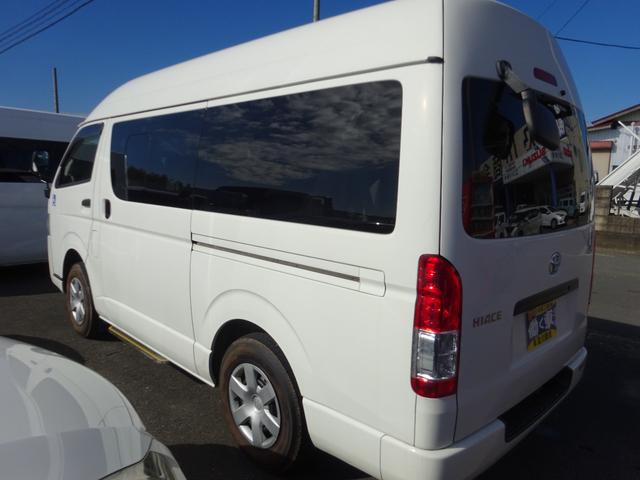 ハイエースバン 福祉車両 4WD ターボ リアリフト付き 車イス2台固定 8人乗り+2台 ストレッチャー固定装置 純正酸素ボンベ固定装置 点滴フック 寒冷地仕様2バッテリー 電動ステップ ドライブレコーダー(10枚目)