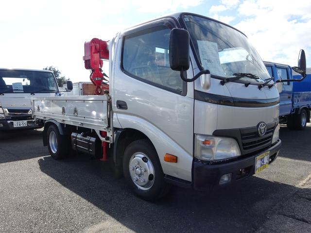 トヨエース 　４段クレーン　２．２ｔ吊り　平ボディー　２ｔ　５速マニュアル　ナビＴＶ　ドライブレコーダー　左側電動格納ミラー　フォグランプ　アウトリガー　小型トラック荷台内架装用ユニッククレーン　ＵＲＵ２２４（9枚目）