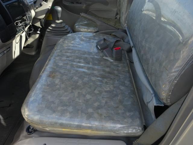 トヨエース 　４段クレーン　２．２ｔ吊り　平ボディー　２ｔ　５速マニュアル　ナビＴＶ　ドライブレコーダー　左側電動格納ミラー　フォグランプ　アウトリガー　小型トラック荷台内架装用ユニッククレーン　ＵＲＵ２２４（26枚目）