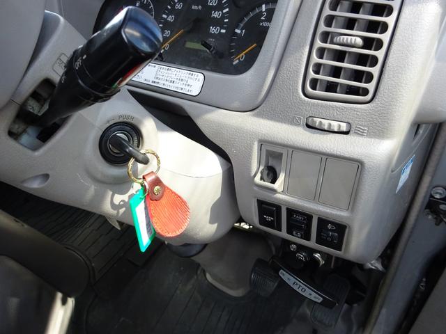 トヨエース 　４段クレーン　２．２ｔ吊り　平ボディー　２ｔ　５速マニュアル　ナビＴＶ　ドライブレコーダー　左側電動格納ミラー　フォグランプ　アウトリガー　小型トラック荷台内架装用ユニッククレーン　ＵＲＵ２２４（36枚目）