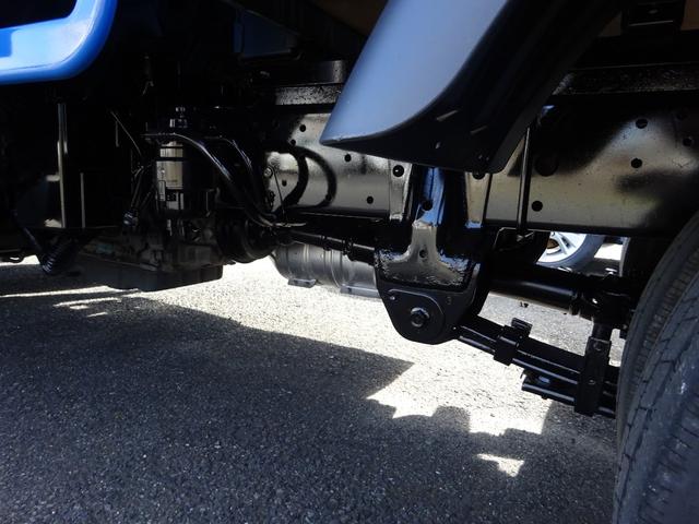 トヨエース 　Ｗキャブ　６人乗り　垂直ゲート　６００ｋｇ　オートマ　２ｔ　極東Ｖ６００　衝突被害軽減ブレーキシステム　ナビＴＶ　Ｂｌｕｅｔｏｏｔｈ　バックカメラ　ＥＴＣ　ドライブレコーダー　キーレス（5枚目）