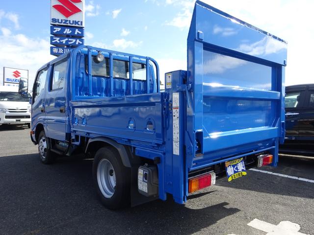 トヨエース 　Ｗキャブ　６人乗り　垂直ゲート　６００ｋｇ　オートマ　２ｔ　極東Ｖ６００　衝突被害軽減ブレーキシステム　ナビＴＶ　Ｂｌｕｅｔｏｏｔｈ　バックカメラ　ＥＴＣ　ドライブレコーダー　キーレス（9枚目）