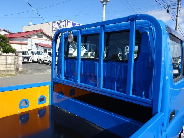 トヨエース 　Ｗキャブ　６人乗り　垂直ゲート　６００ｋｇ　オートマ　２ｔ　極東Ｖ６００　衝突被害軽減ブレーキシステム　ナビＴＶ　Ｂｌｕｅｔｏｏｔｈ　バックカメラ　ＥＴＣ　ドライブレコーダー　キーレス（12枚目）