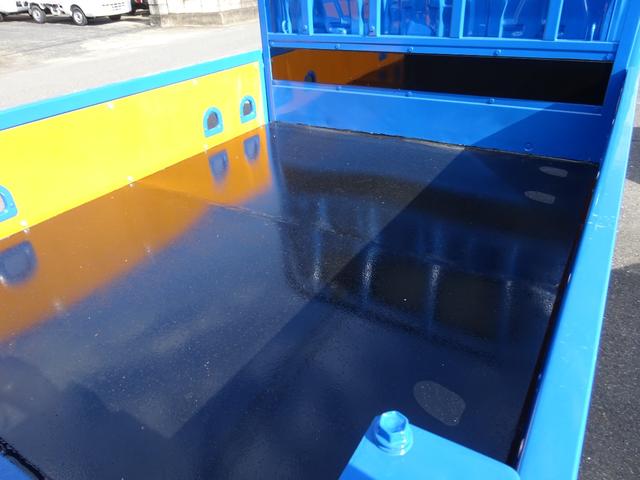 トヨエース 　Ｗキャブ　６人乗り　垂直ゲート　６００ｋｇ　オートマ　２ｔ　極東Ｖ６００　衝突被害軽減ブレーキシステム　ナビＴＶ　Ｂｌｕｅｔｏｏｔｈ　バックカメラ　ＥＴＣ　ドライブレコーダー　キーレス（14枚目）