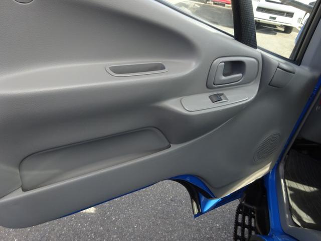 トヨエース 　Ｗキャブ　６人乗り　垂直ゲート　６００ｋｇ　オートマ　２ｔ　極東Ｖ６００　衝突被害軽減ブレーキシステム　ナビＴＶ　Ｂｌｕｅｔｏｏｔｈ　バックカメラ　ＥＴＣ　ドライブレコーダー　キーレス（22枚目）