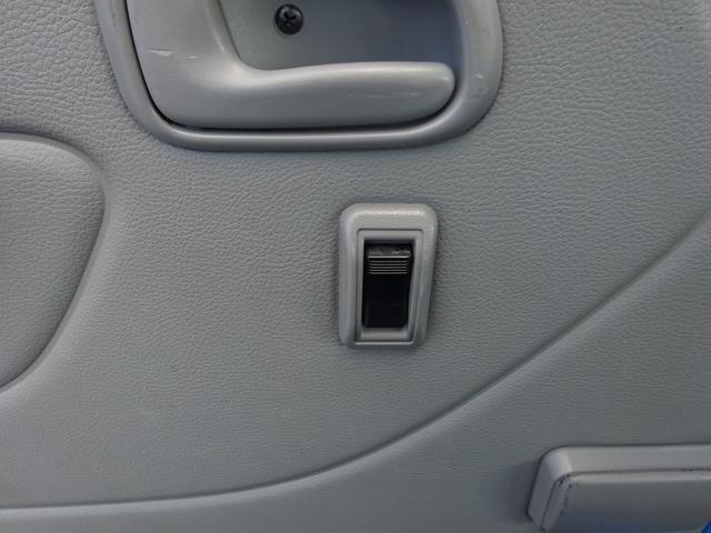 トヨエース 　Ｗキャブ　６人乗り　垂直ゲート　６００ｋｇ　オートマ　２ｔ　極東Ｖ６００　衝突被害軽減ブレーキシステム　ナビＴＶ　Ｂｌｕｅｔｏｏｔｈ　バックカメラ　ＥＴＣ　ドライブレコーダー　キーレス（31枚目）