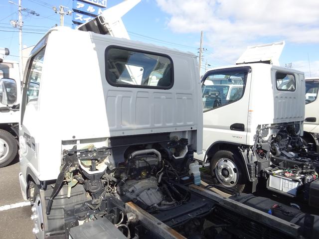 アトラストラック 　全低床　ダンプ　柱なし　２ｔ　５速マニュアル　新明和　ワンオーナー　左側電動格納ミラー　エアコン　パワステ　パワーウィンドウ　ドアバイザー（6枚目）