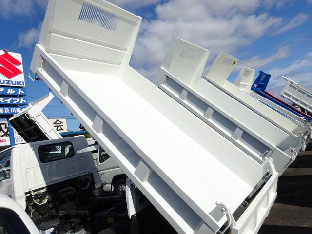 アトラストラック 　全低床　ダンプ　柱なし　２ｔ　５速マニュアル　新明和　ワンオーナー　左側電動格納ミラー　エアコン　パワステ　パワーウィンドウ　ドアバイザー（15枚目）