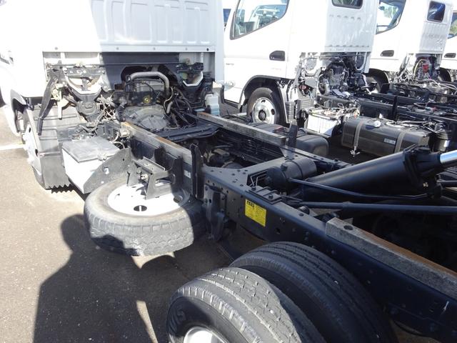 アトラストラック 　全低床　ダンプ　柱なし　２ｔ　５速マニュアル　新明和　ワンオーナー　左側電動格納ミラー　エアコン　パワステ　パワーウィンドウ　ドアバイザー（17枚目）