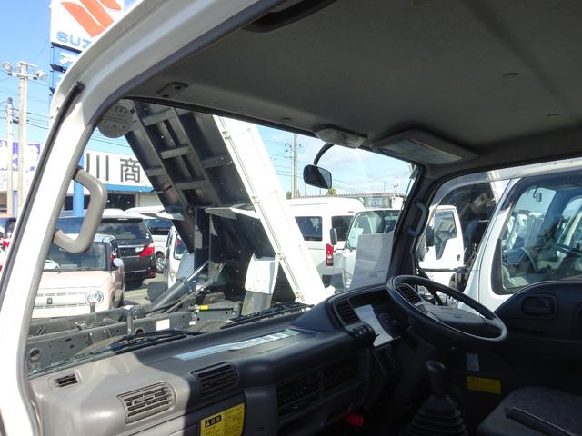アトラストラック 　全低床　ダンプ　柱なし　２ｔ　５速マニュアル　新明和　ワンオーナー　左側電動格納ミラー　エアコン　パワステ　パワーウィンドウ　ドアバイザー（19枚目）