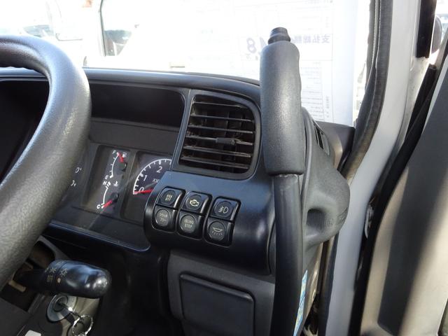 アトラストラック 　全低床　ダンプ　柱なし　２ｔ　５速マニュアル　新明和　ワンオーナー　左側電動格納ミラー　エアコン　パワステ　パワーウィンドウ　ドアバイザー（31枚目）